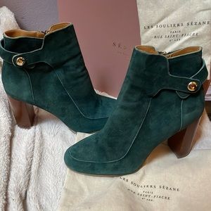 Sézane Julieta suede boots